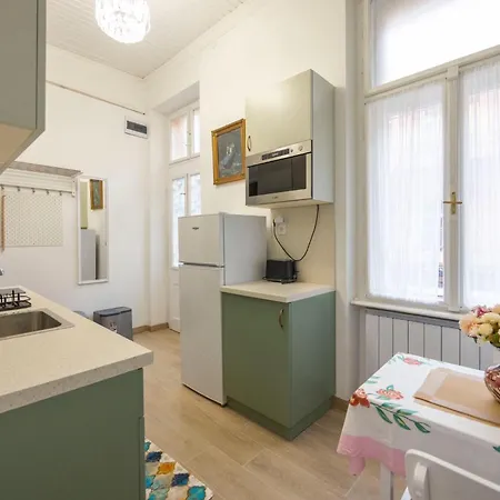 Deluxe Home In Art Nouveau House- With Garage Budapest Exterior foto