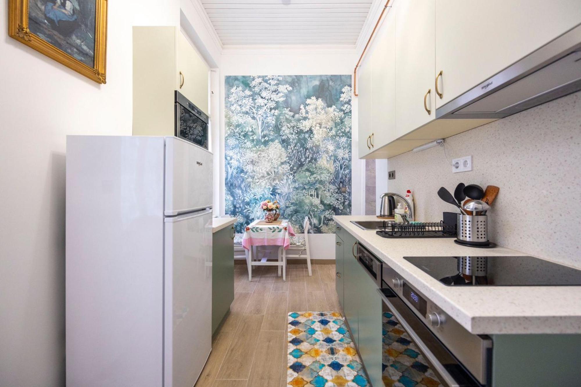 Apartment Deluxe In Art Nouveau House- With Garage *